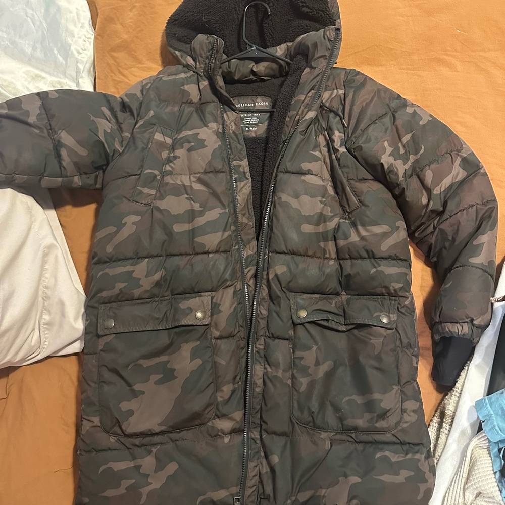 American Eagle Outfitters Green and Brown Puffer Jacket